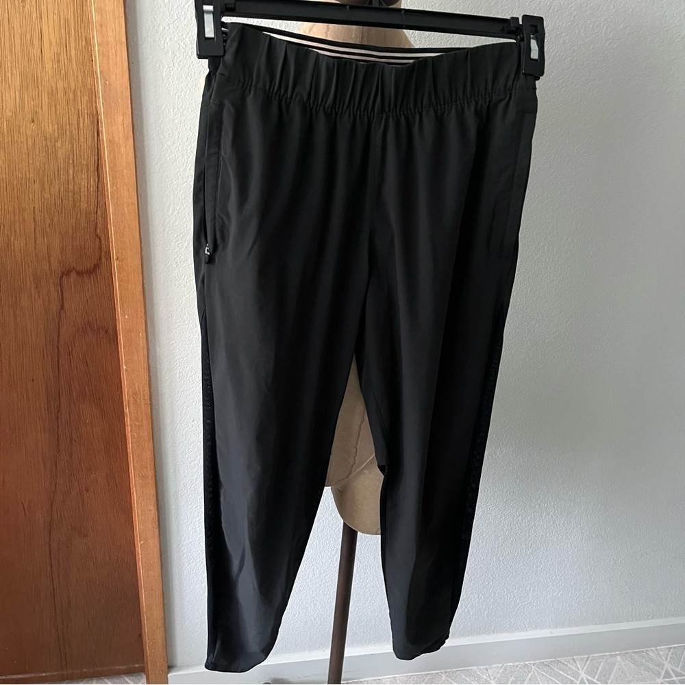 NIKE sz S Black Essential Flex Running Pants AQ5895 Elastic Waist